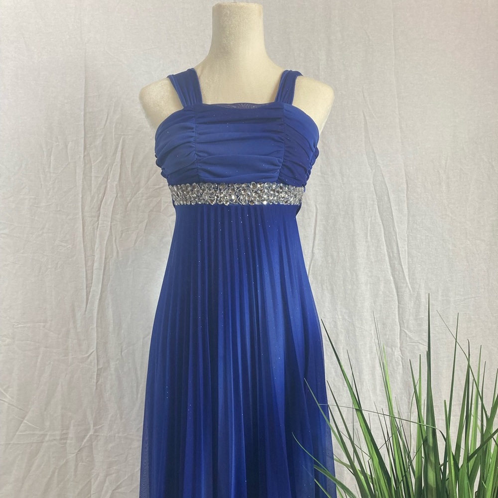 Girls formal blue full length dress